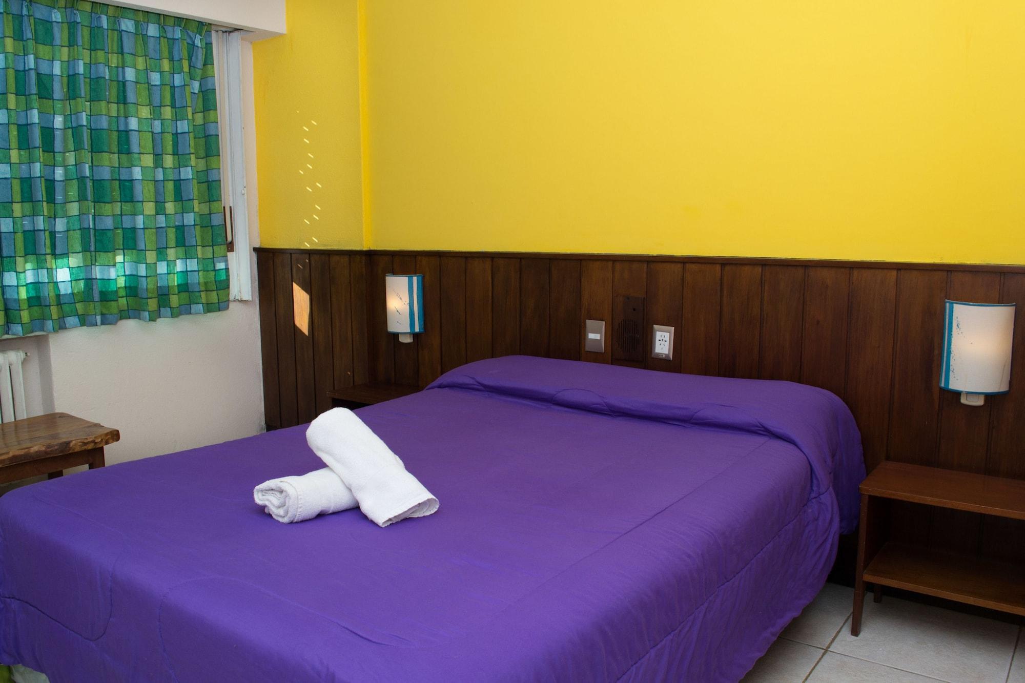 Marcopolo Inn Hostel Bariloche (Adults Only) Экстерьер фото