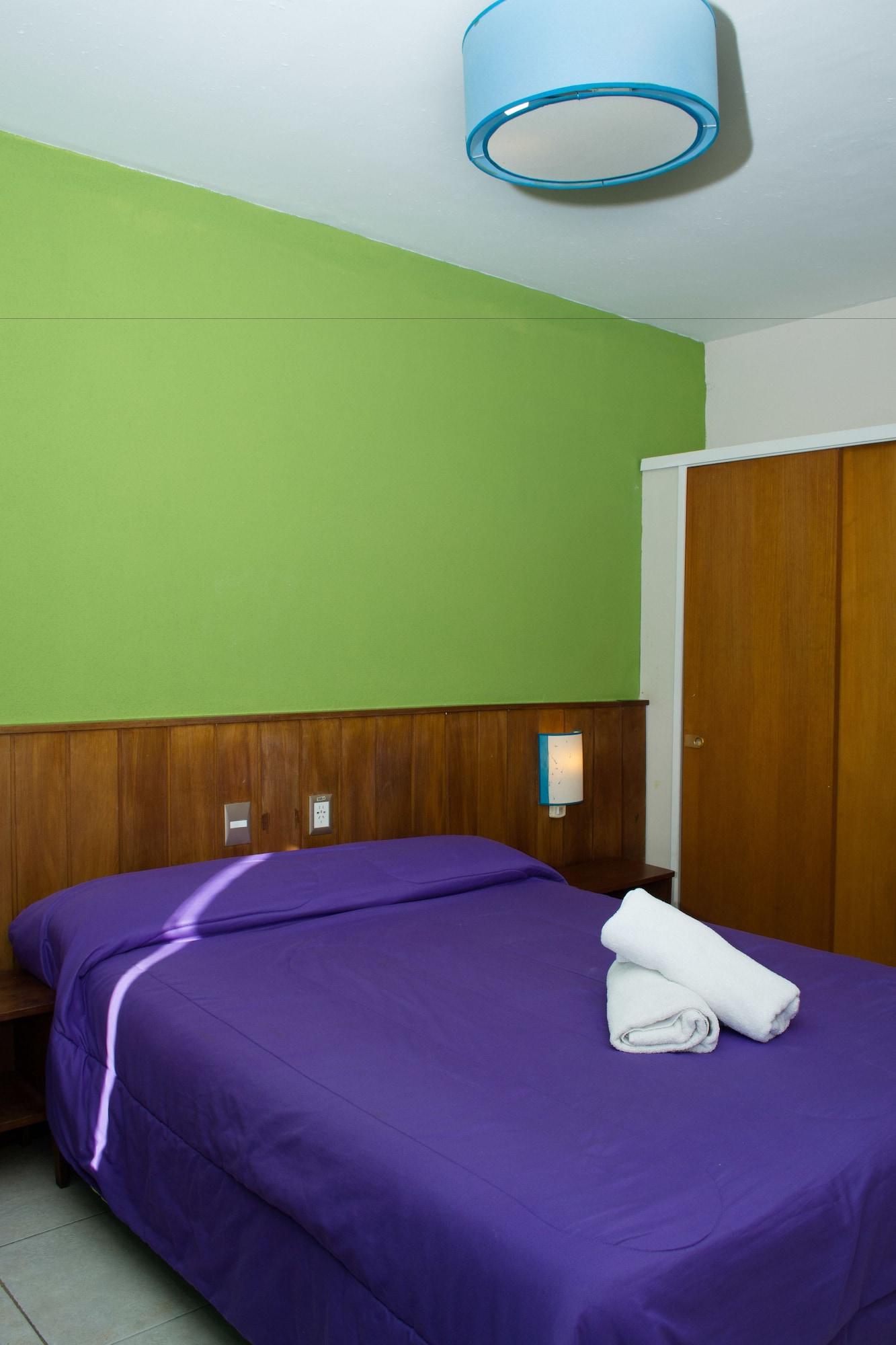 Marcopolo Inn Hostel Bariloche (Adults Only) Экстерьер фото