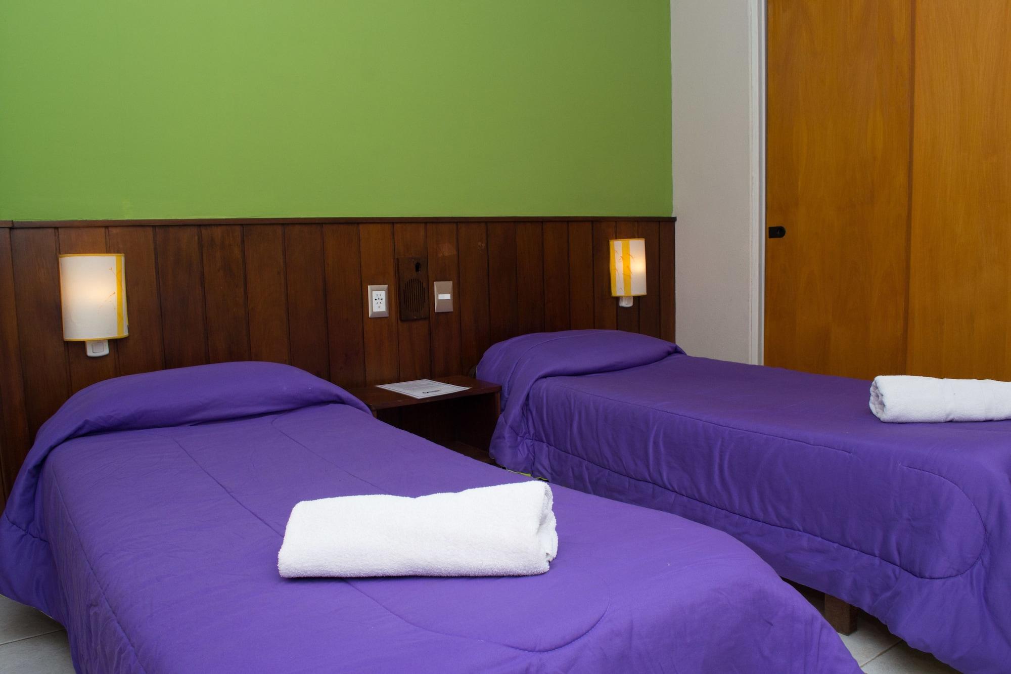 Marcopolo Inn Hostel Bariloche (Adults Only) Экстерьер фото