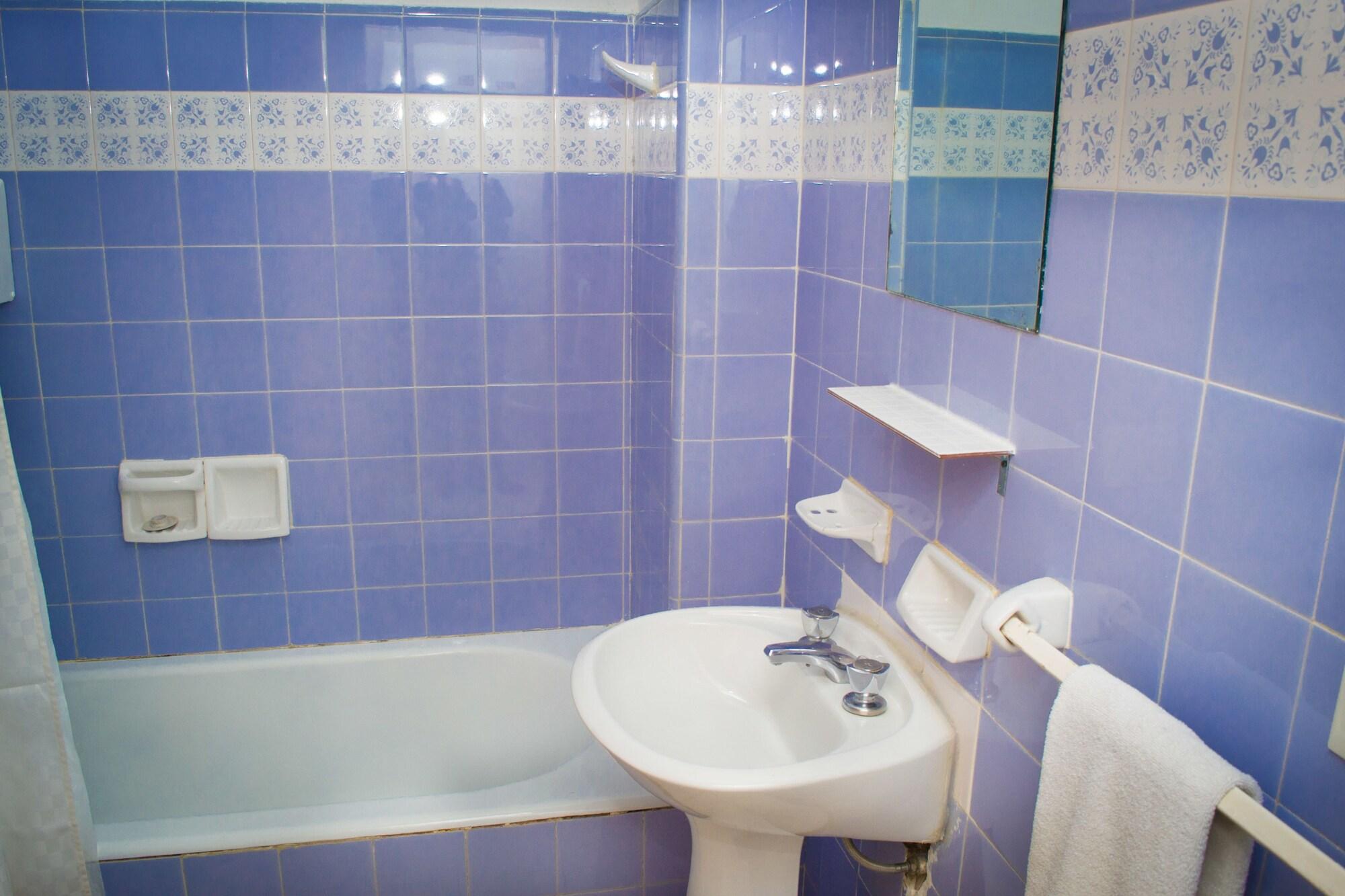 Marcopolo Inn Hostel Bariloche (Adults Only) Экстерьер фото