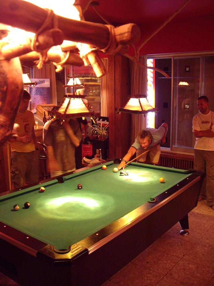 Marcopolo Inn Hostel Bariloche (Adults Only) Экстерьер фото