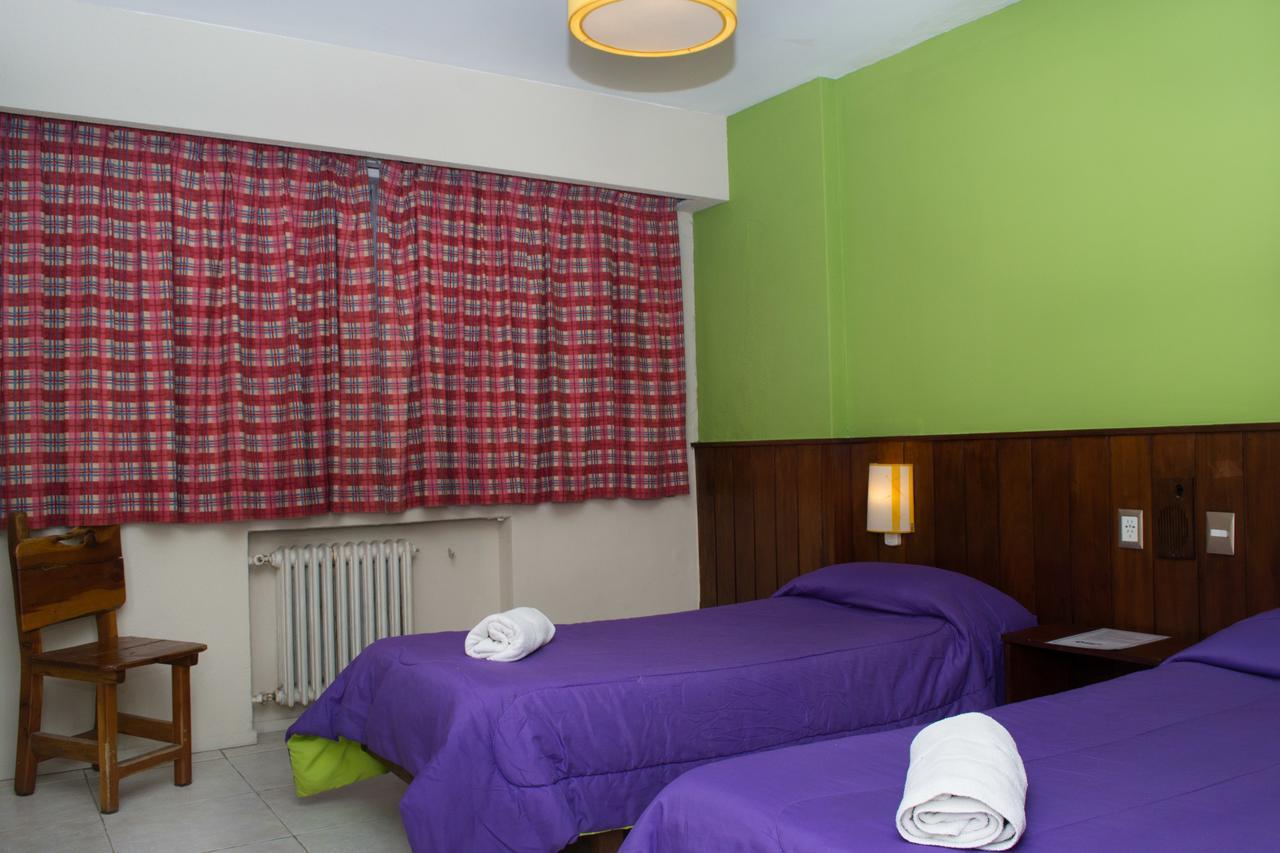 Marcopolo Inn Hostel Bariloche (Adults Only) Экстерьер фото
