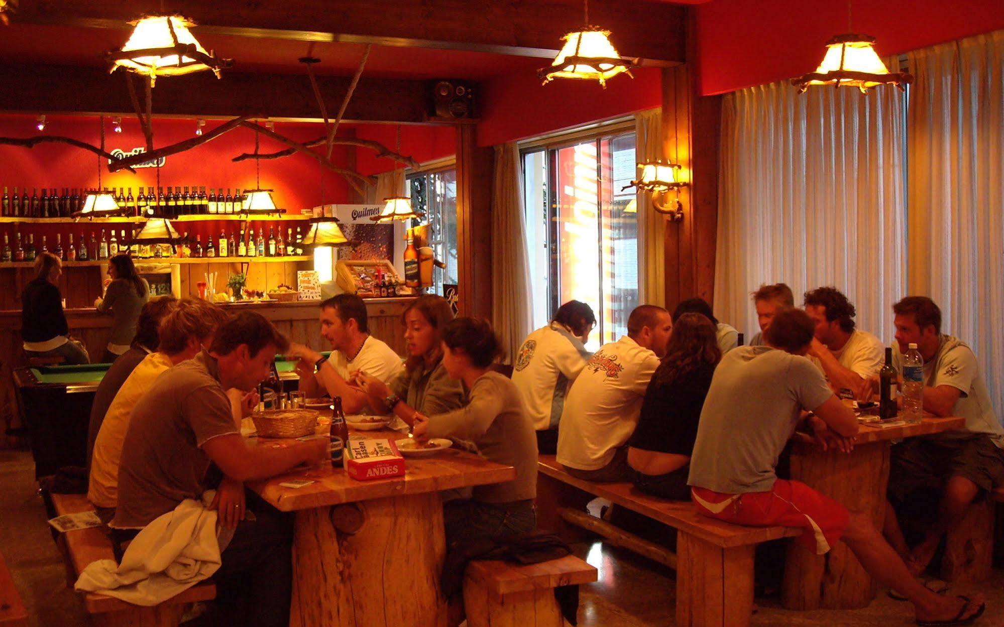 Marcopolo Inn Hostel Bariloche (Adults Only) Экстерьер фото